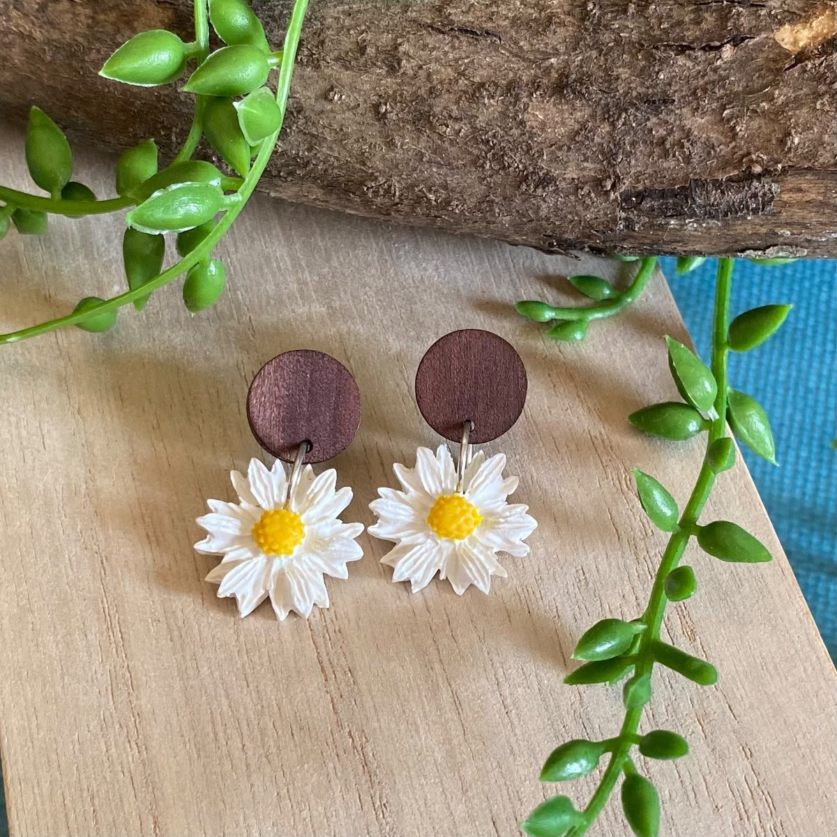 Handmade daisy polymer clay stud earrings